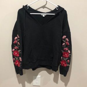 American Eagle Outfitters Pink & White Floral Black V Neck Front Pocket Hoodie